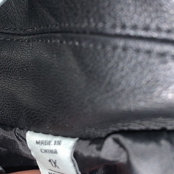 Black faux  leather jacket - Picture 2 of 6